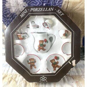 Mini Porcelain Childrens Tea Set With Teddy Bear Design Porzellan